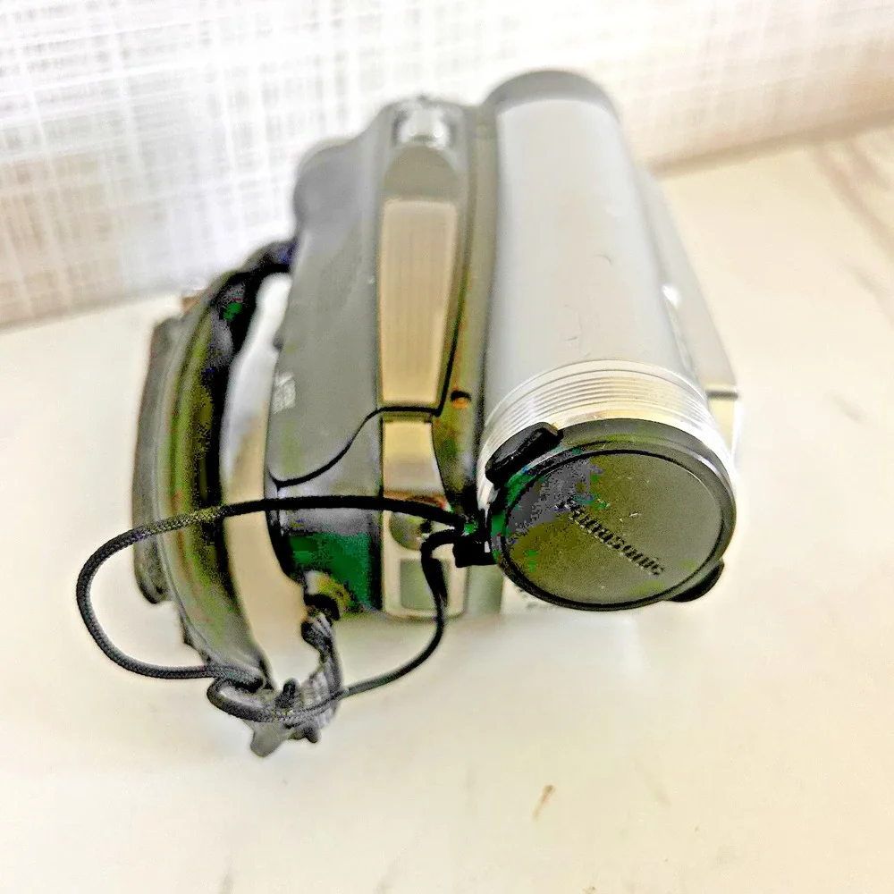 Panasonic SD Mini Camcorder 30x Optical Zoom One Touch Navigation Untested FFF